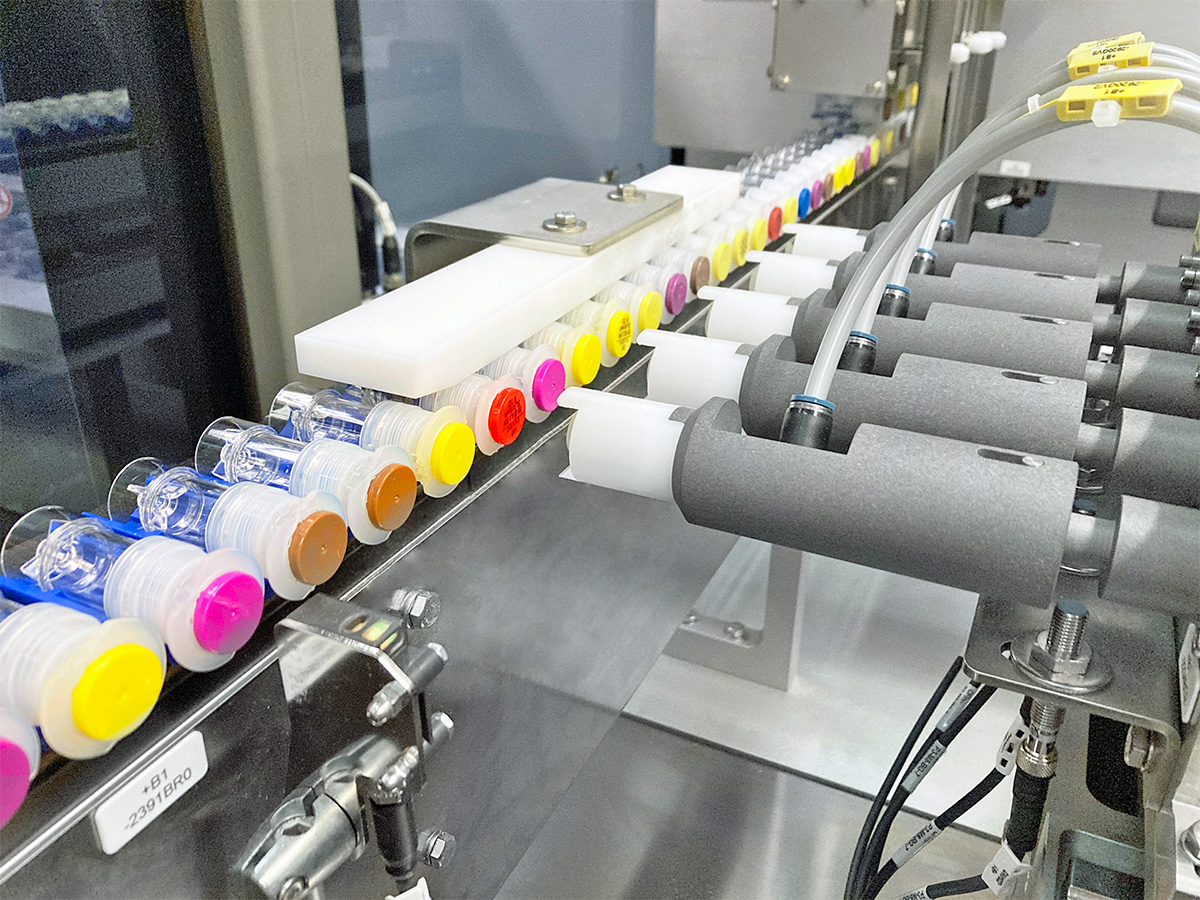 Dental implants in highest-precision packaging