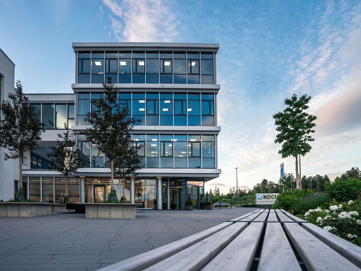 Exterior view of the new KOCH Pac-Systeme office and communications building in Pfalzgrafenweiler, opened in the anniversary year 2019